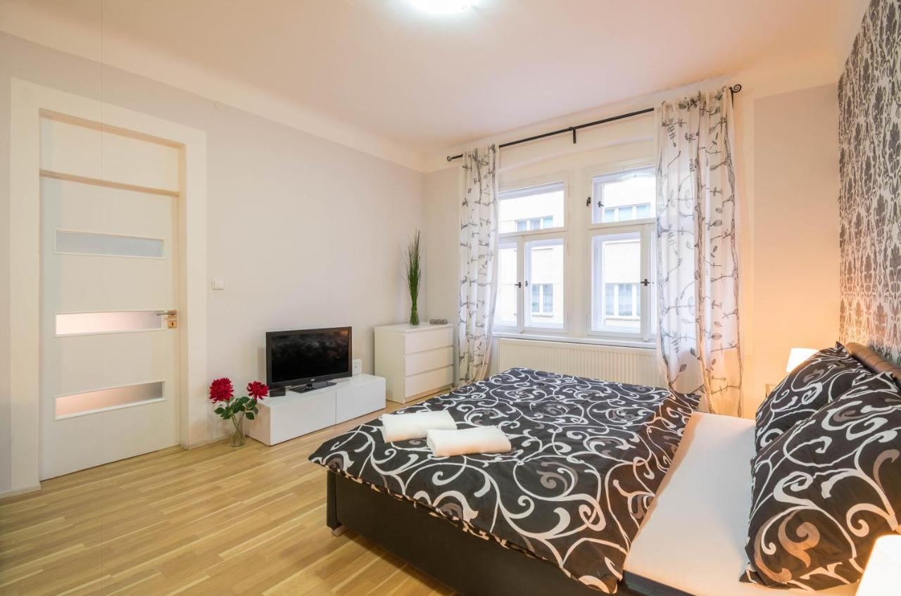 Chest Design Apartments Prága Kültér fotó